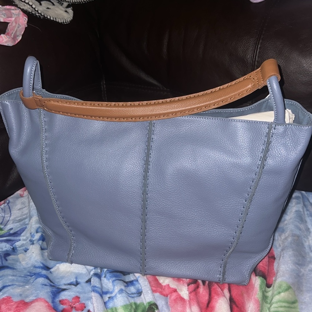 Bag - Picture 2 of 4
